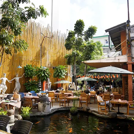 Villa Cha-Cha Banglumphu-3